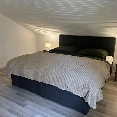 Lakehouse Nour Semesterbostad *